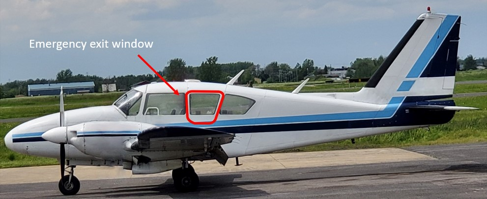 Picture 1 – Side view of the Piper PA-23-250 aircraft showing the emergency exit window (Source: TSB A19Q0091)
